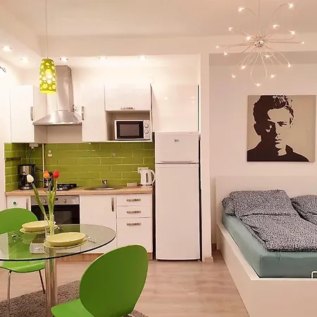 Unique Offer, Two In One! 2 Studio Egyuett Budapeszt